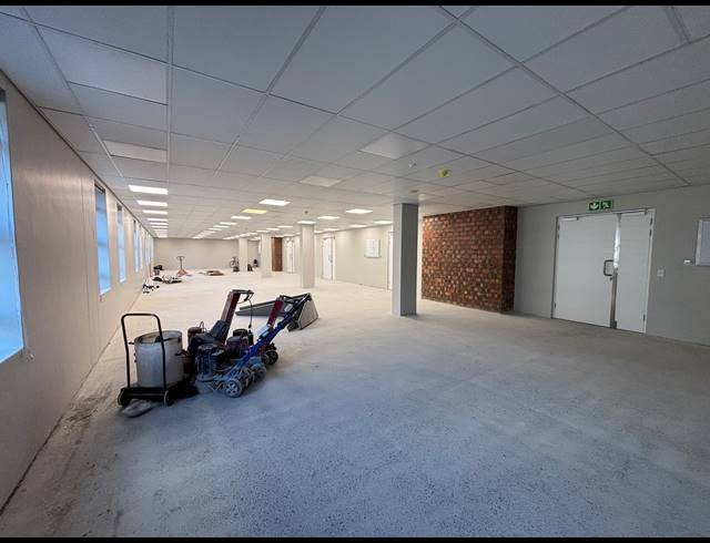 76M² MEDICAL SUITE TO LET IN PAARDEVLEI